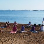Ponte en forma en agosto practicando gratis aquagym, pilates, yoga, aeróbic o gimnasia en 14 playas de Cartagena