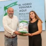El reciclaje de vidrio se premia en Cartagena con miniglús de Ecovidrio
