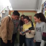 El Ayuntamiento ofrece 37 becas para Corresponsales Juveniles en centros educativos