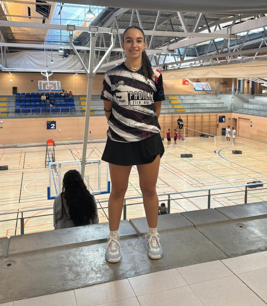 La jugadora del Puertas Padilla Cartagena, Elena Lorenzo, gana el Master Nacional de bádminton La jugadora del Puertas Padilla Cartagena, Elena Lorenzo, gana el Master Nacional de bádminton