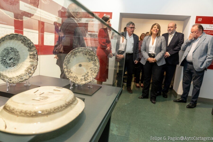 Visita guiada gratuita a la exposición de loza de Cartagena en el Museo Arqueológico