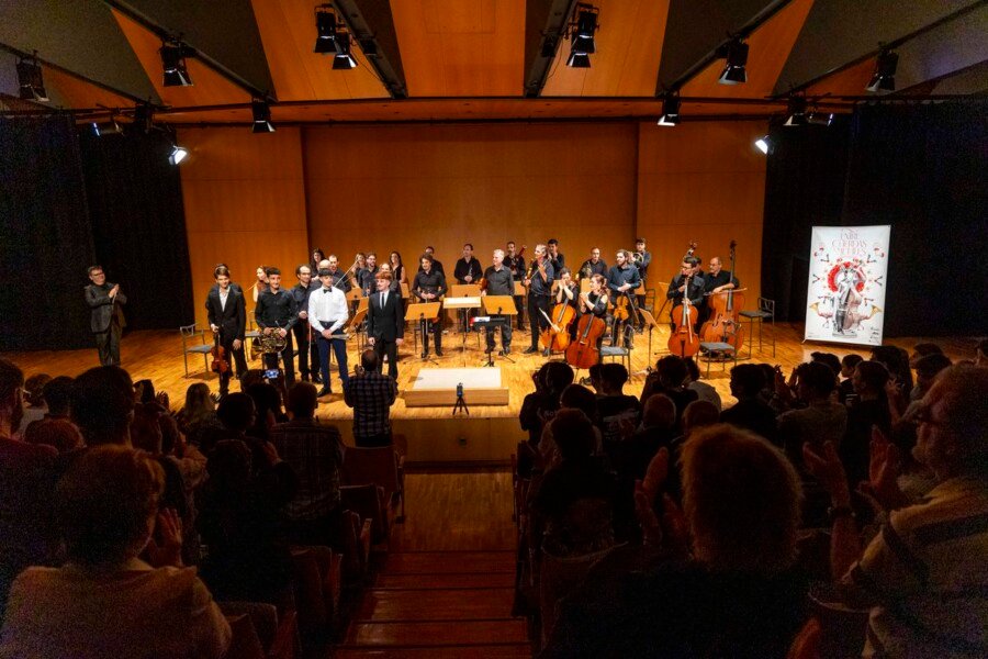 Entre Cuerdas y Metales dedica sus conciertos promocionales a las víctimas de la DANA de Valencia