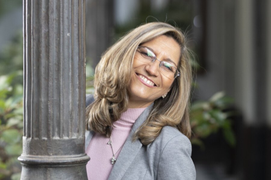 La autora Rosa Huertas presenta este miércoles ‘La estrella de Carmen’ en el Luzzy