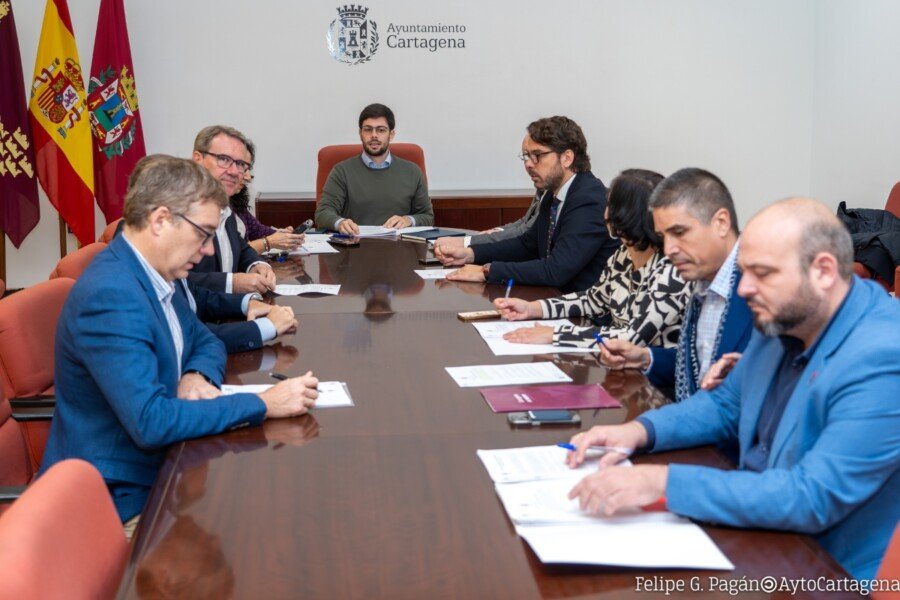 La Comisión de Hacienda informa favorablemente sobre la actualización del listado de vivienda protegida y la ordenanza sobre terrazas de hostelería