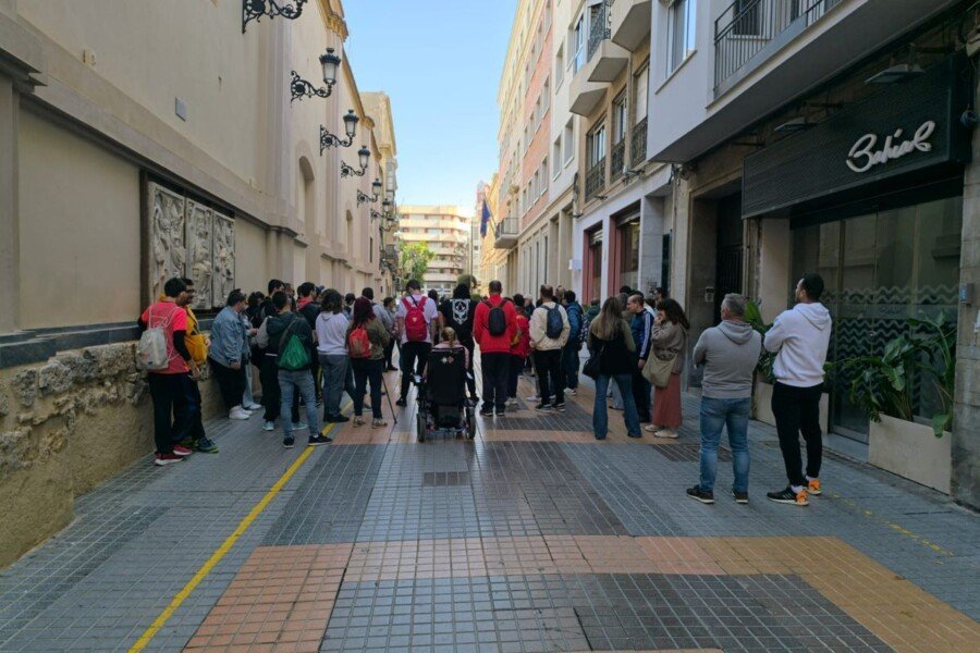Más de medio centenar de personas participa en las Rutas Accesibles por Cartagena Más de medio centenar de personas participa en las Rutas Accesibles por Cartagena