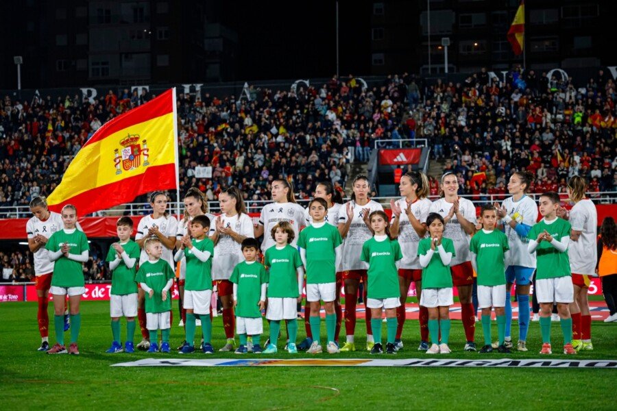 La afición de Cartagena vibra con la victoria de la Selección Española ante Corea La afición de Cartagena vibra con la victoria de la Selección Española ante Corea
