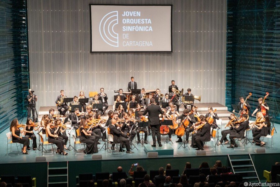 La JOSCT ofrece su tradicional concierto de Navidad hoy lunes en El Batel La JOSCT ofrece su tradicional concierto de Navidad hoy lunes en El Batel