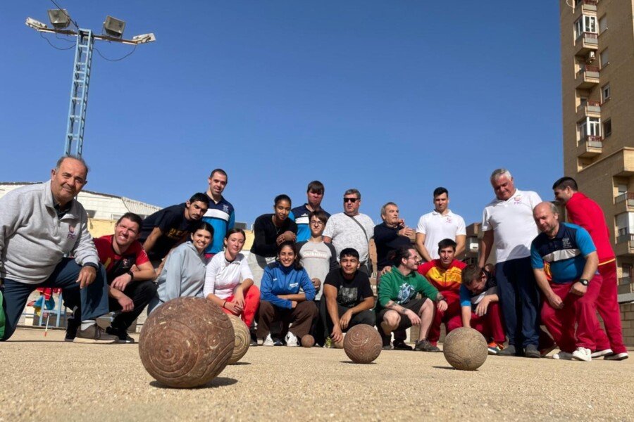 Más de 600 personas participan en unas jornadas de deporte inclusivo Más de 600 personas participan en unas jornadas de deporte inclusivo