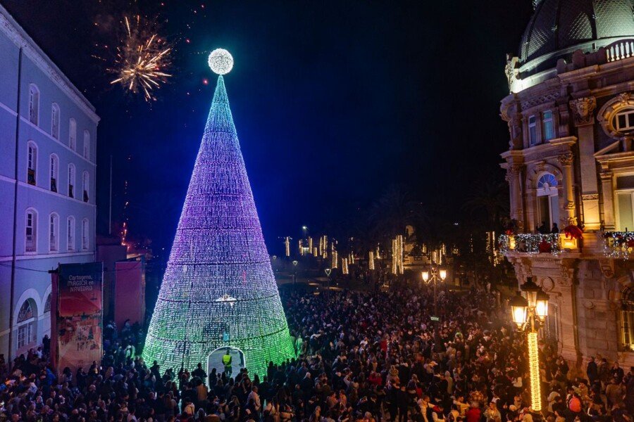La Magia de la Navidad ya ilumina Cartagena La Magia de la Navidad ya ilumina Cartagena