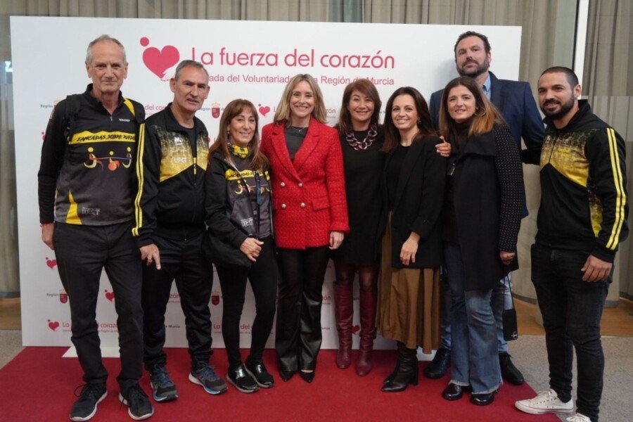 El Ayuntamiento distingue con los Premios al Compromiso Voluntario el trabajo con mayores, el deporte inclusivo y la cooperación internacional El Ayuntamiento distingue con los Premios al Compromiso Voluntario el trabajo con mayores, el deporte inclusivo y la cooperación internacional