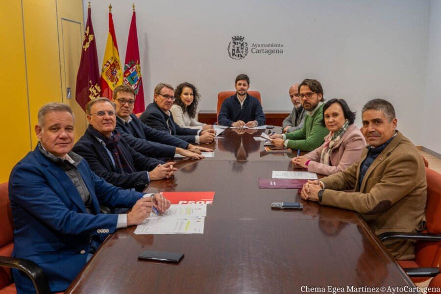 El Ayuntamiento inicia el trámite para conceder la Medalla de Oro al Conservatorio de Música con motivo de su centenario El Ayuntamiento inicia el trámite para conceder la Medalla de Oro al Conservatorio de Música con motivo de su centenario