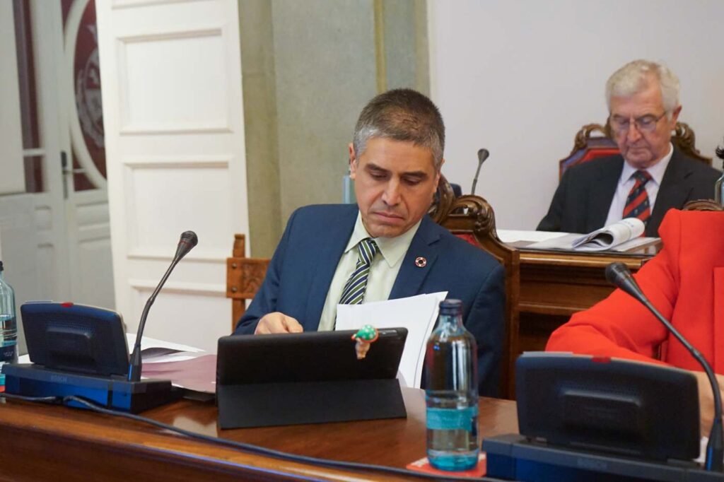 El gobierno de Arroyo sigue ninguneando el crecimiento de Cartagena y aumenta su servilismo con San Esteban El gobierno de Arroyo sigue ninguneando el crecimiento de Cartagena y aumenta su servilismo con San Esteban