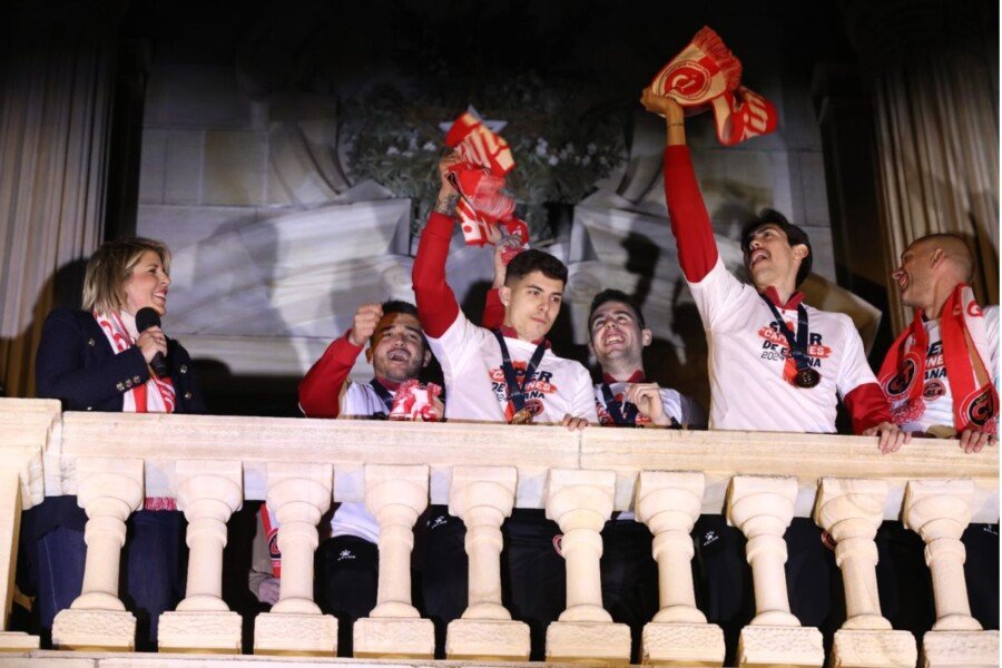 Celebración de la Supercopa del Jimbee esta tarde a las 18:30 en la plaza del Ayuntamiento 1 Celebraci?n Supercopa de Espa?a Jimbee Cartagena.