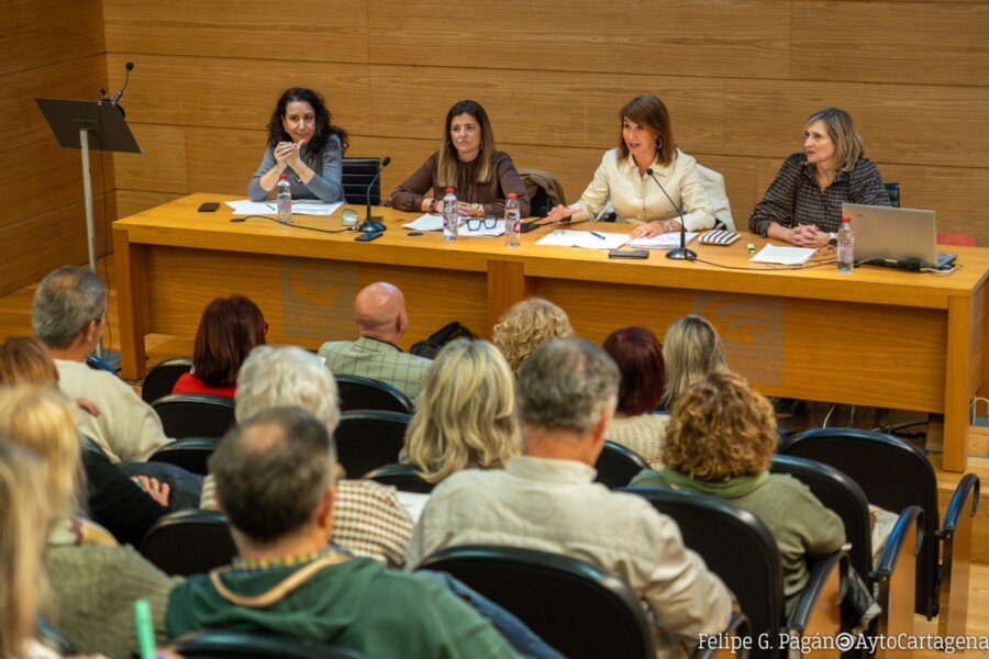 El Ayuntamiento de Cartagena elabora un nuevo plan de prevención de adicciones centrado en ayudar a las familias El Ayuntamiento de Cartagena elabora un nuevo plan de prevención de adicciones centrado en ayudar a las familias