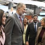 El Rey se interesa por ‘Cartagena, Ciudad de Submarinos’ en la inauguración de FITUR