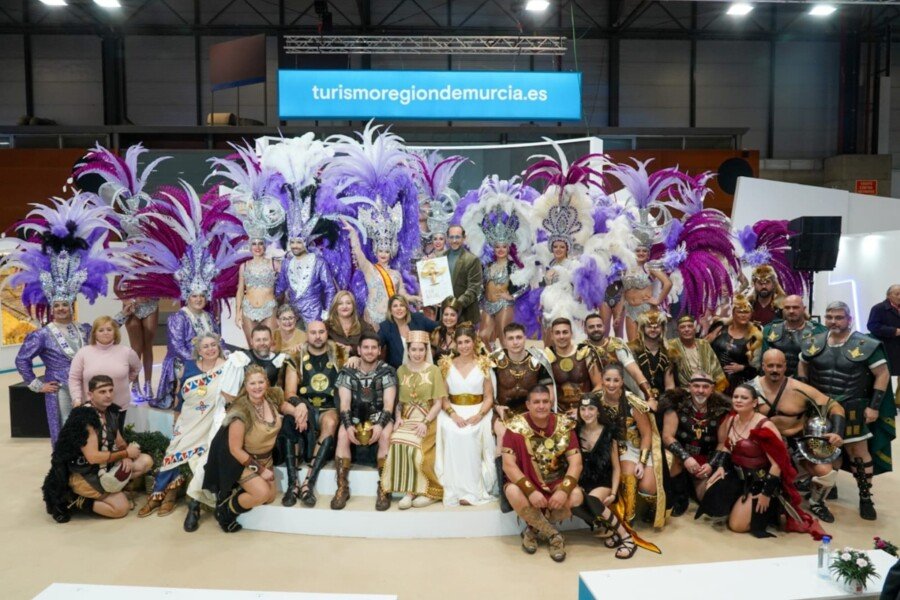 Las fiestas de Cartagena ponen el color a la recepción de visitantes en FITUR Las fiestas de Cartagena ponen el color a la recepción de visitantes en FITUR