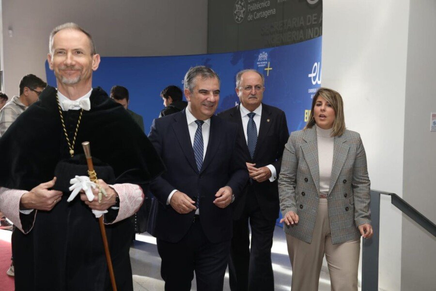 El Ayuntamiento impulsa la renovación urbana y la creación de vivienda con una cátedra de la UPCT El Ayuntamiento impulsa la renovación urbana y la creación de vivienda con una cátedra de la UPCT