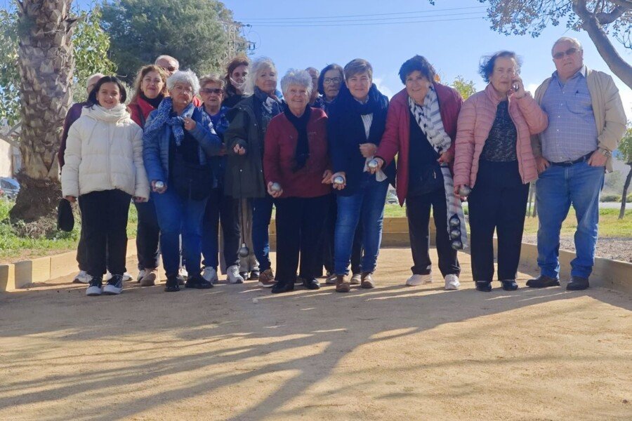 Los vecinos de Torre Ciega estrenan su nueva pista de petanca Los vecinos de Torre Ciega estrenan su nueva pista de petanca