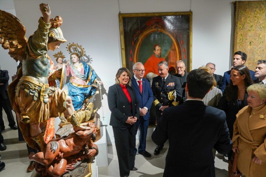 La alcaldesa ensalza la preservación del patrimonio y de la Semana Santa de los Californios en la inauguración de la ‘Espiga Dorada’