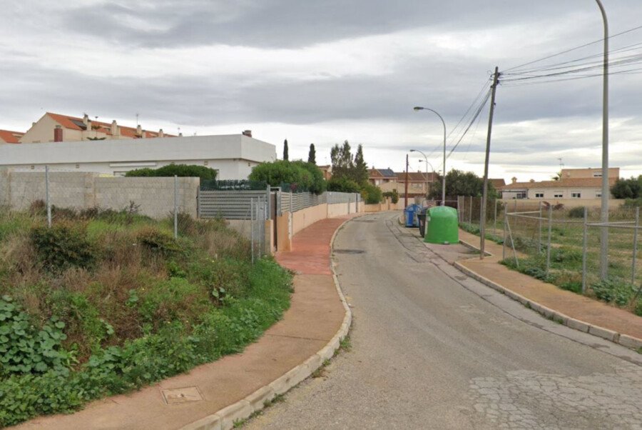 Sale a contratación la adecuación de la acera de la calle Loma Canteras