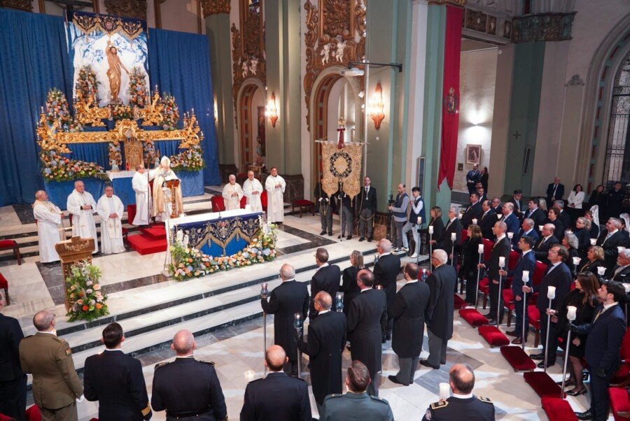 El Resurrexit llena Santa María en un acto solemne y emotivo El Resurrexit llena Santa María en un acto solemne y emotivo