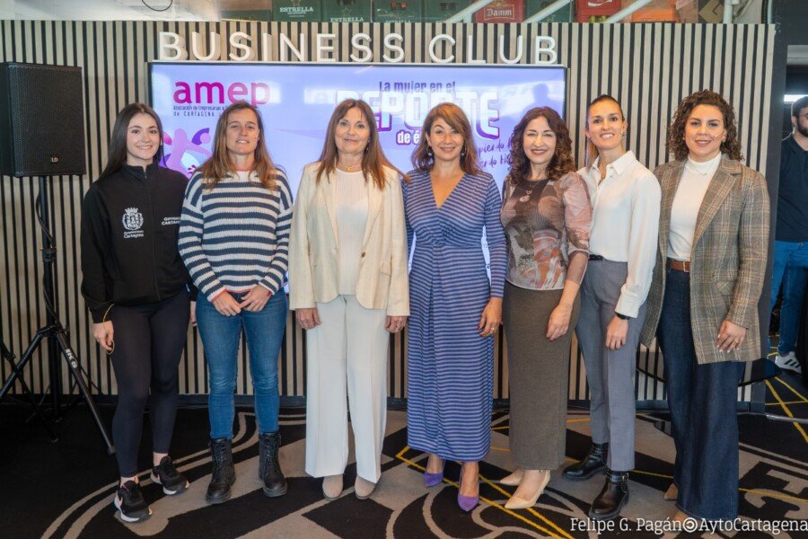 Mujeres deportistas cuentan su experiencia en la competición de élite Mujeres deportistas cuentan su experiencia en la competición de élite