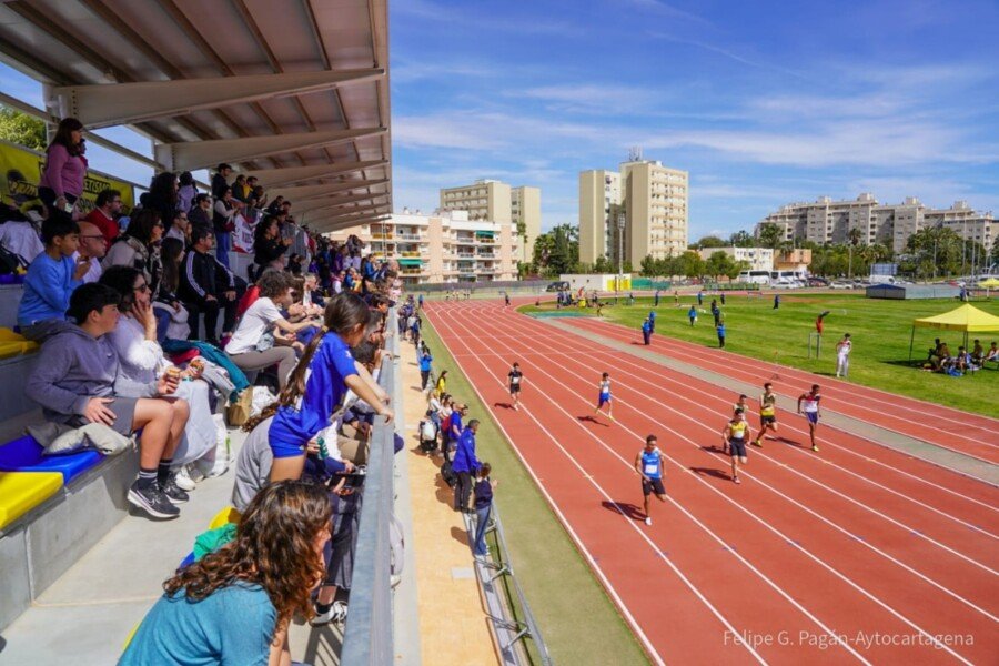 El Atletismo Cartagena en plena Carrera de Obstáculos El Atletismo Cartagena en plena Carrera de Obstáculos