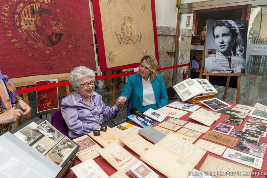 El Ayuntamiento acepta el legado de María Teresa Cervantes, que pasará a formar parte del patrimonio cultural de Cartagena El Ayuntamiento acepta el legado de María Teresa Cervantes, que pasará a formar parte del patrimonio cultural de Cartagena