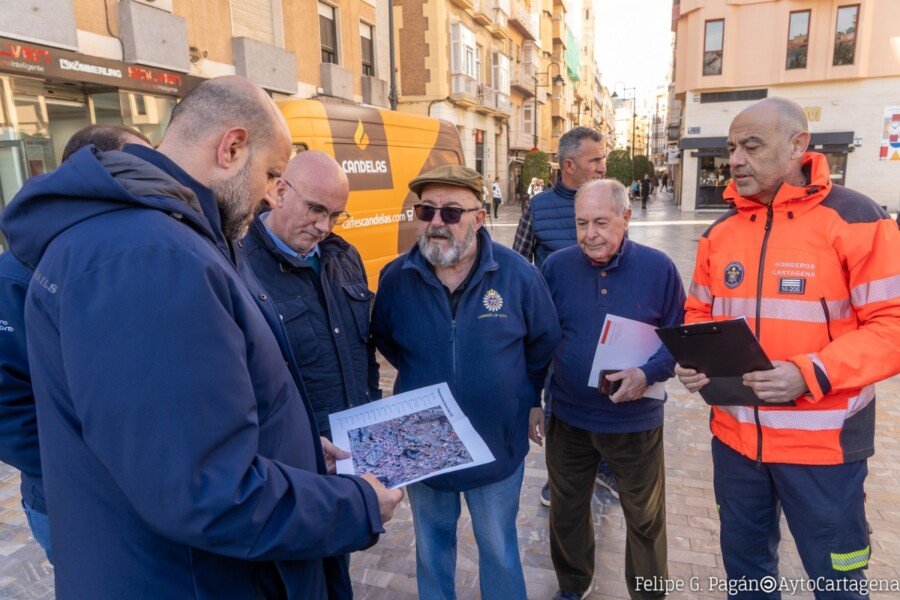 El Ayuntamiento ultima la puesta a punto de Cartagena para el paso de las procesiones El Ayuntamiento ultima la puesta a punto de Cartagena para el paso de las procesiones
