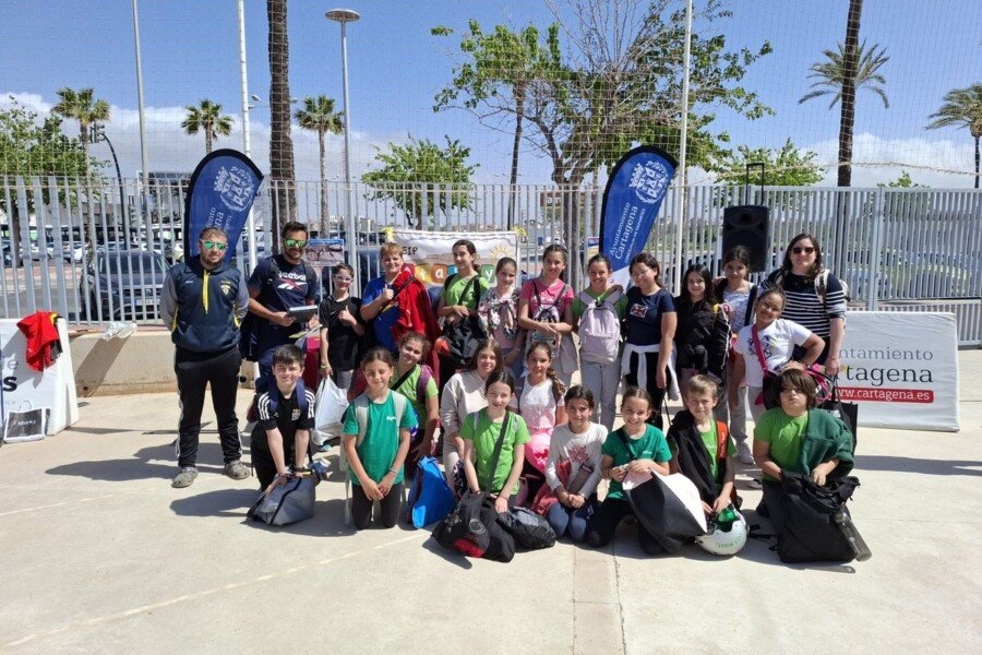 Más de 200 escolares de Primaria participan en el I Encuentro Escolar de Hockey en línea