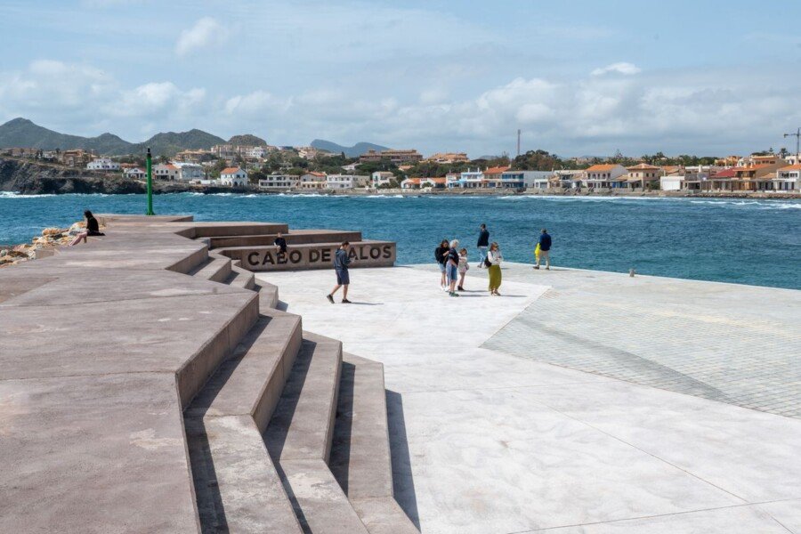 La Bocana del puerto de Cabo de Palos queda abierta al público tras concluir las obras de reforma de la zona
