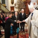 Homenaje a Francisco Montesinos y recuerdo a la movilización por la DANA en la Ofrenda de la Onza de Oro