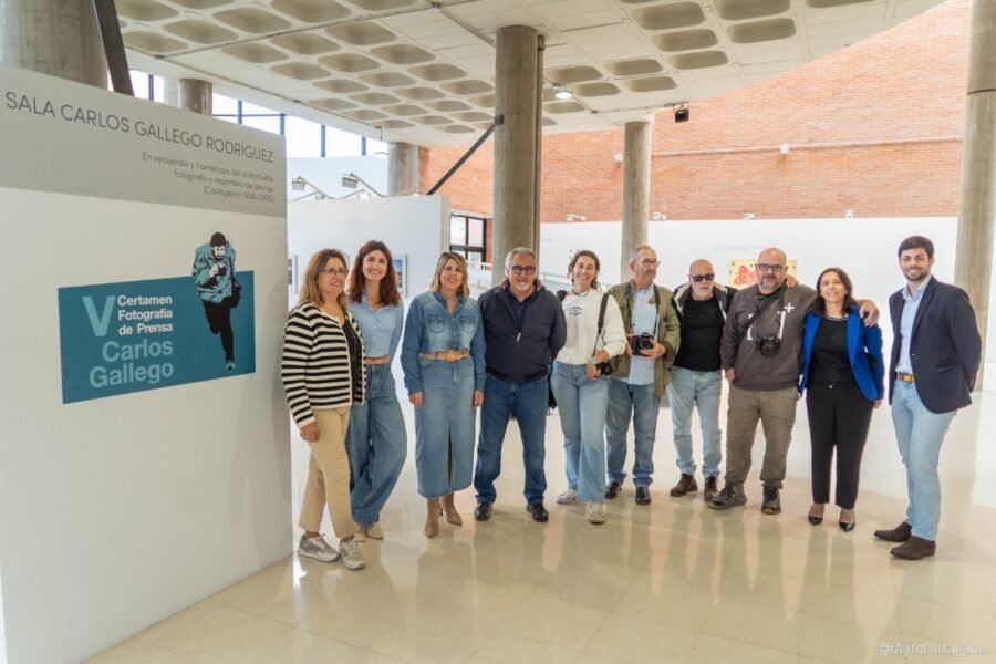 La honestidad del fotoperiodismo protagoniza la exposición del Premio Nacional Carlos Gallego