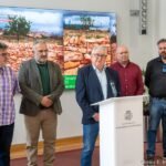 Unas jornadas enseñan el arte constructivo de la piedra seca en el poniente cartagenero