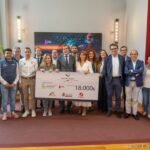 Los organizadores de la 10K Puerto de Cartagena entregan a la Asociación del Cáncer de Mama un cheque por valor de 18.000 euros Los organizadores de la 10K Puerto de Cartagena entregan a la Asociación del Cáncer de Mama un cheque por valor de 18.000 euros