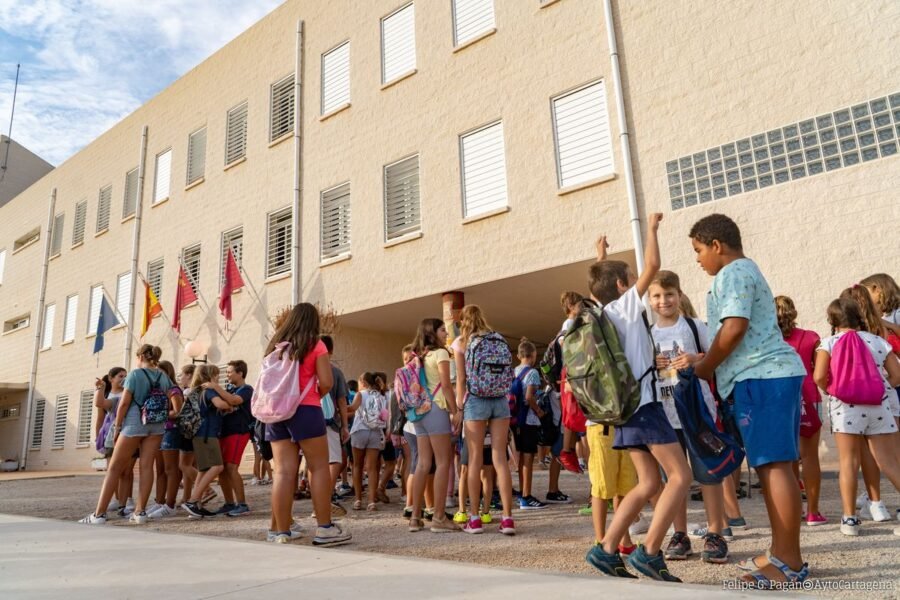 Cartagena suma los tres días no lectivos del próximo curso a Carthagineses y Romanos, Navidad y Carnaval