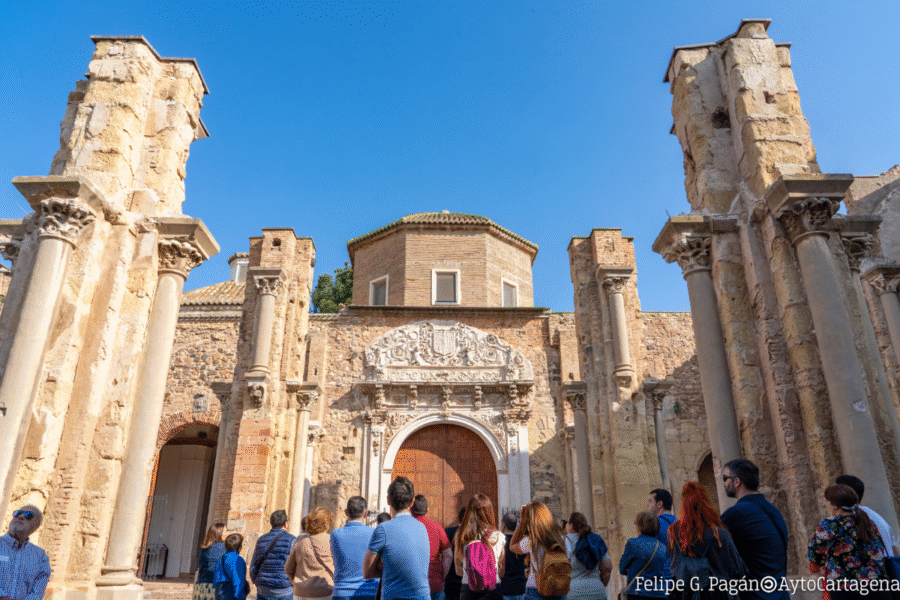 La Universidad Popular organiza una visita guiada y tertulia histórico literaria sobre la catedral de Cartagena