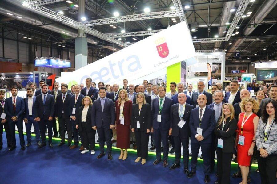 Cartagena muestra sus capacidades en tecnología de la defensa con el impulso de CAETRA en la apertura de FEINDEF