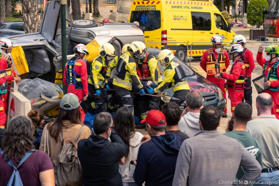 Expectación en el puerto con los rescates de tráfico de Bomberos de toda España
