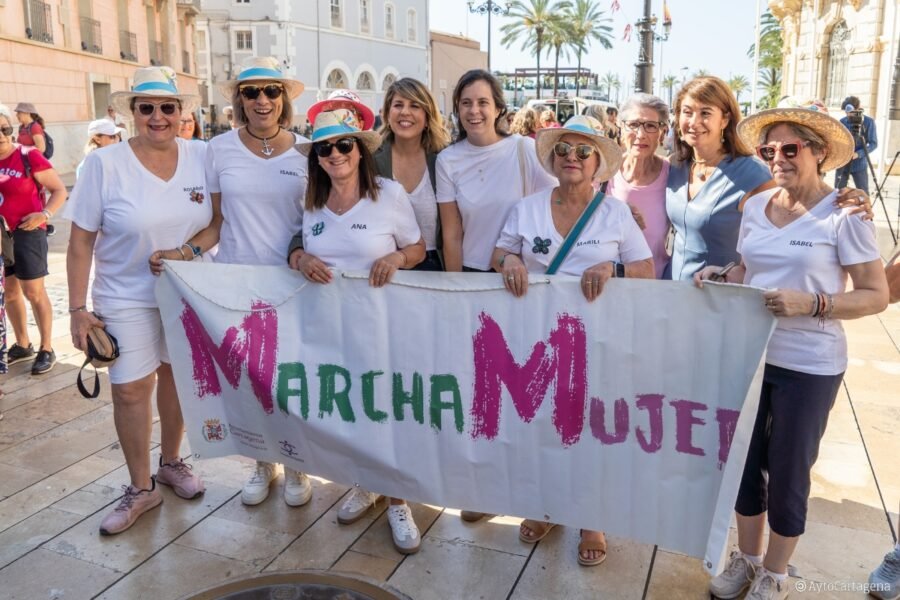 Marchamujer sale a las calles de Cartagena por ‘Las mil batallas de Claudia’ Marchamujer sale a las calles de Cartagena por ‘Las mil batallas de Claudia’