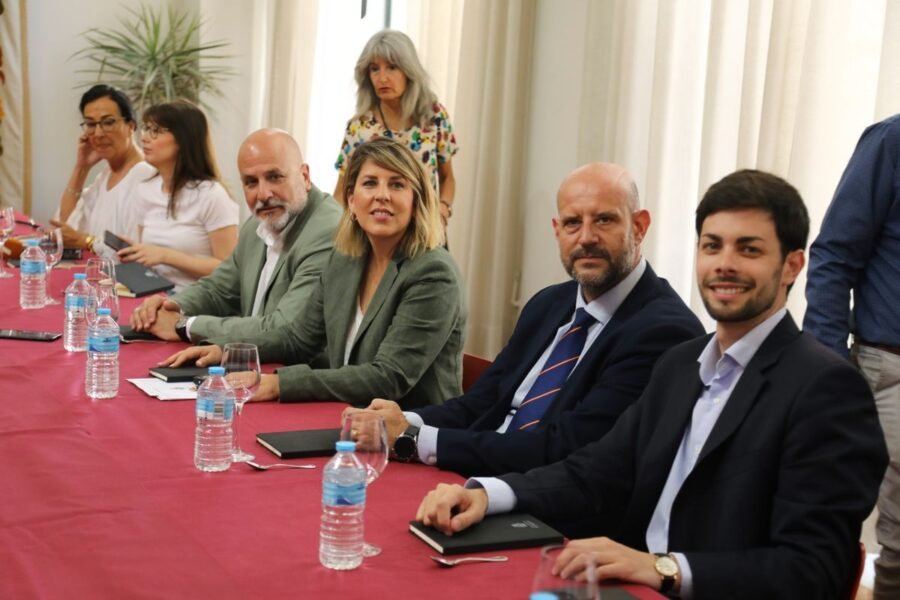 La alcaldesa anuncia la recuperación de la Morería y avances definitivos en la Residencia Caballero y la casa de Isaac Peral La alcaldesa anuncia la recuperación de la Morería y avances definitivos en la Residencia Caballero y la casa de Isaac Peral