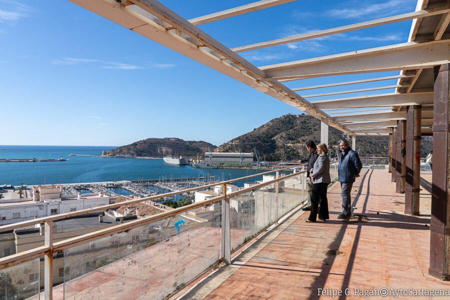 Adjudicadas las obras del restaurante del Parque Torres y el proyecto ‘Teselas’ de sombra para calle del Carmen Adjudicadas las obras del restaurante del Parque Torres y el proyecto ‘Teselas’ de sombra para calle del Carmen