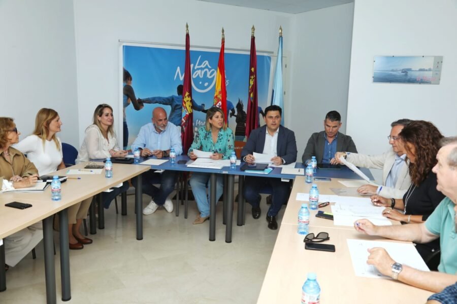 Los autobuses de La Manga multiplicarán frecuencias y extienden recorrido durante el verano Los autobuses de La Manga multiplicarán frecuencias y extienden recorrido durante el verano
