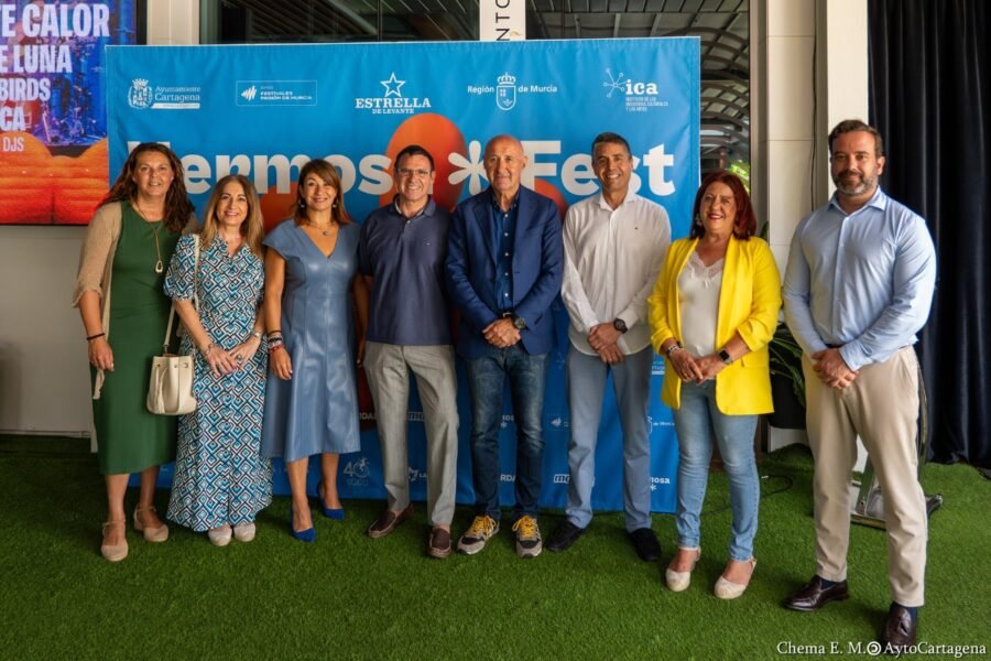 Rozalén, Álvaro de Luna, La Casa Azul y Ojete Calor actuarán tras el verano en La Manga Rozalén, Álvaro de Luna, La Casa Azul y Ojete Calor actuarán tras el verano en La Manga