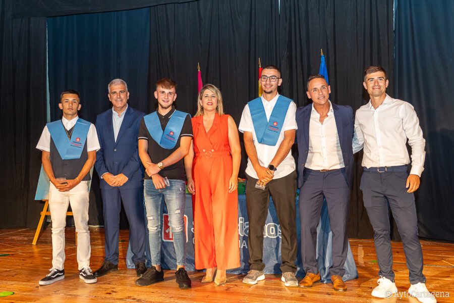 La alcaldesa destaca el valor de la formación y el compromiso social como madrina de los alumnos de FP de Salesianos