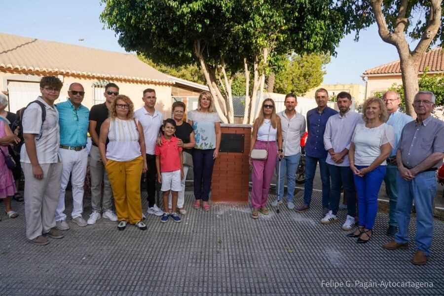 Pedrín ‘El Chimeneas’ recibe el homenaje póstumo de sus vecinos en La Aljorra