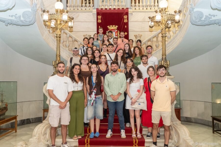 Más de 130 jóvenes voluntarios Erasmus de toda España visitan Cartagena