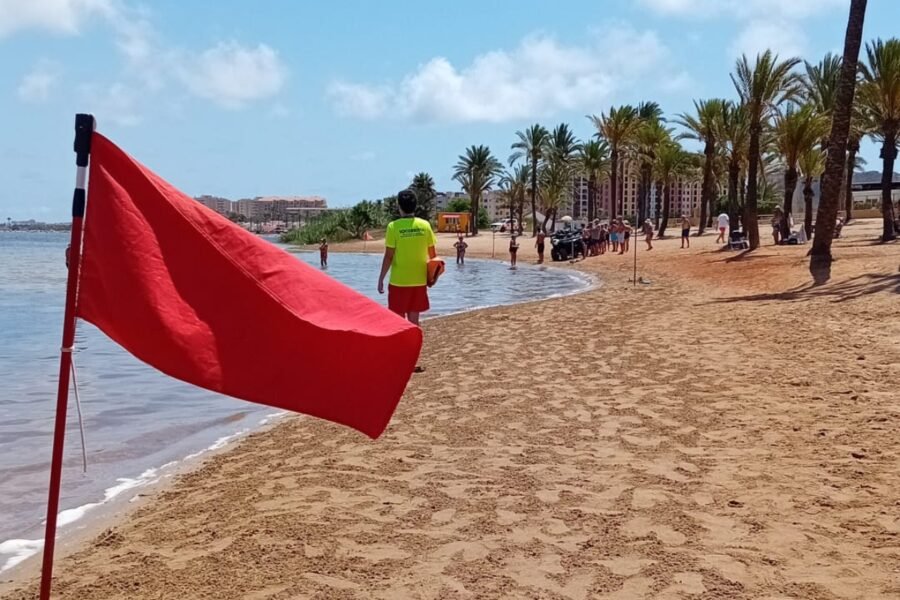 Prohibido el baño en la playa de Villas Caravaning Prohibido el baño en la playa de Villas Caravaning