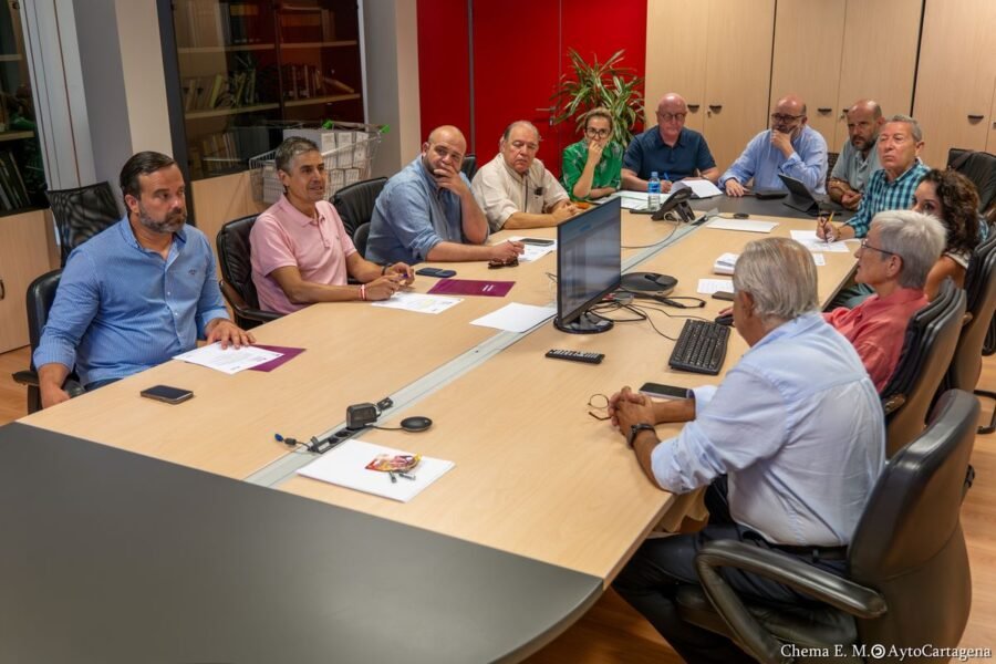 Unanimidad en la Comisión de Urbanismo para que un transformador en desuso de la calle Real pueda albergar un edificio de seis plantas Unanimidad en la Comisión de Urbanismo para que un transformador en desuso de la calle Real pueda albergar un edificio de seis plantas