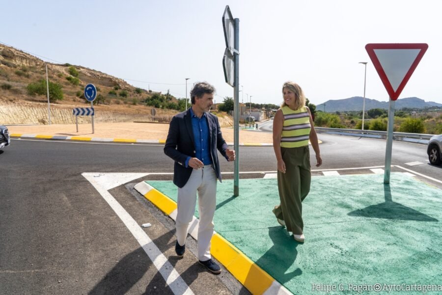 Cartagena elimina otro punto conflictivo de tráfico con una nueva rotonda en el cruce de Canteras y El Portús Cartagena elimina otro punto conflictivo de tráfico con una nueva rotonda en el cruce de Canteras y El Portús